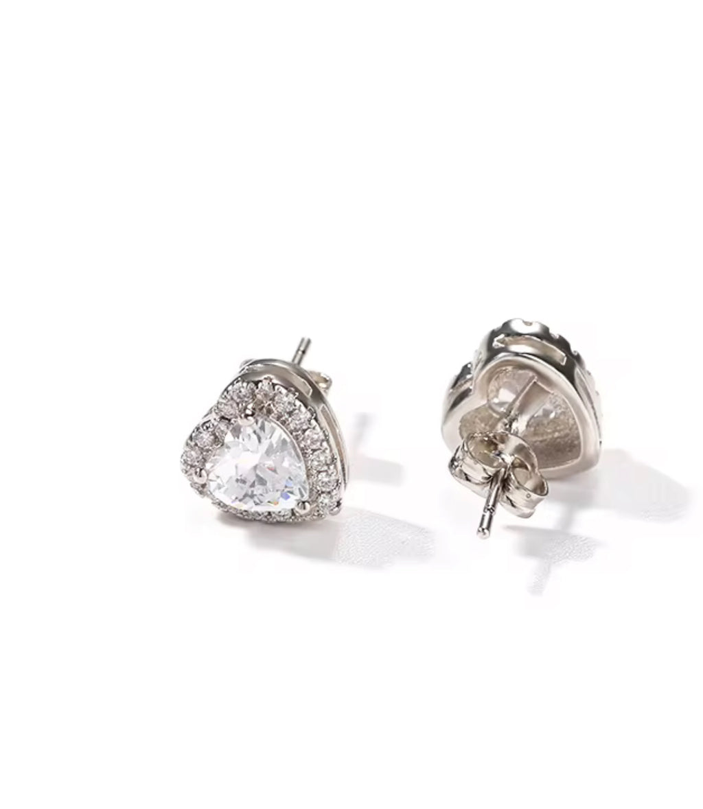 Small Heart stud earrings (silver)